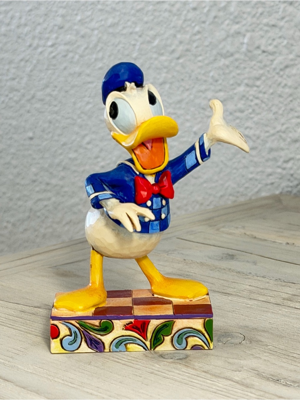 Disney Traditions Donald Duck βAll Quacked Upβ Enesco Figurine #4011751